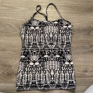 Lululemon black and white power Y tank